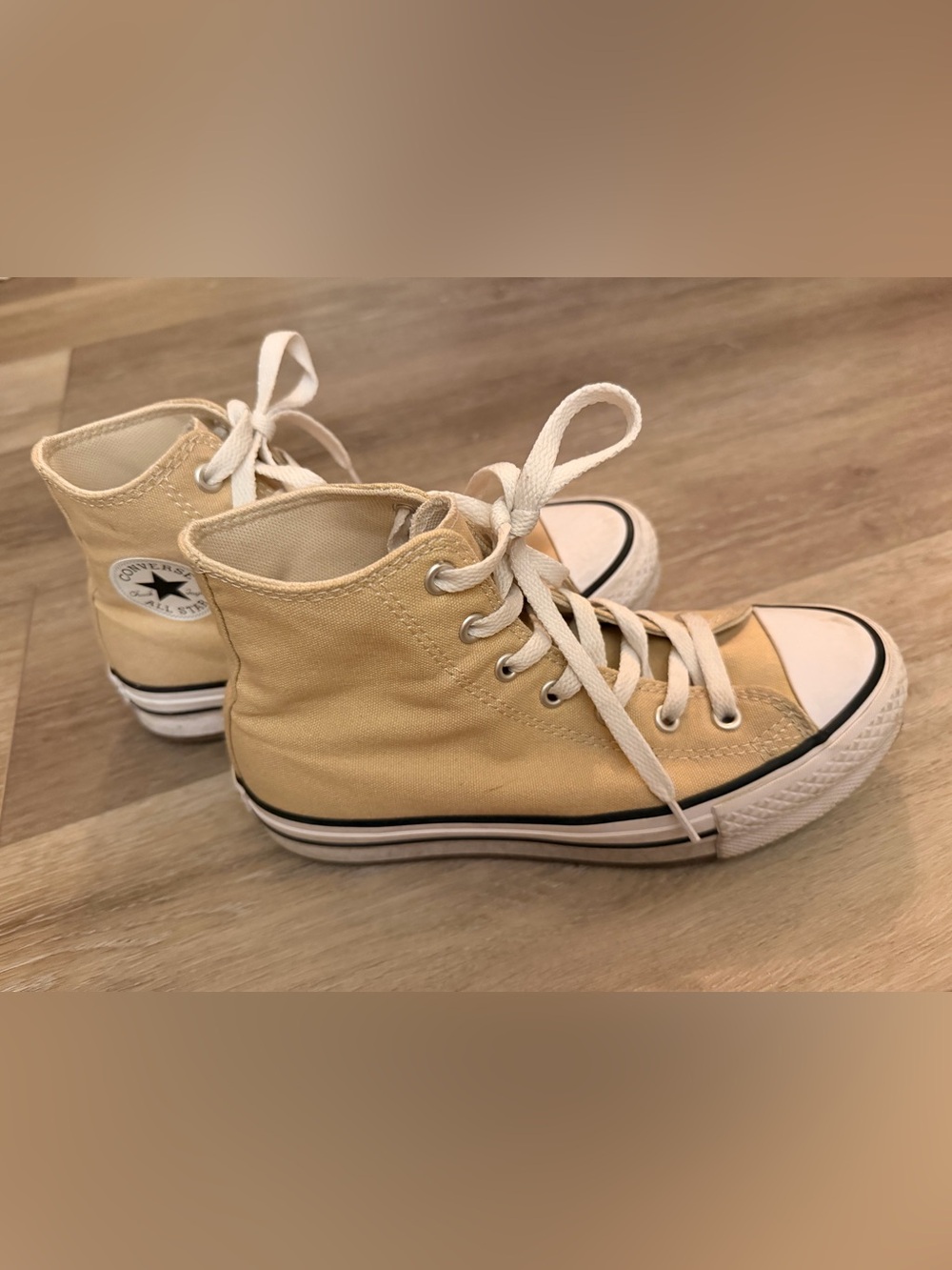 Big Kids Converse Chuck Taylor All Star Hi High-Top Sneakers - Size 3.5